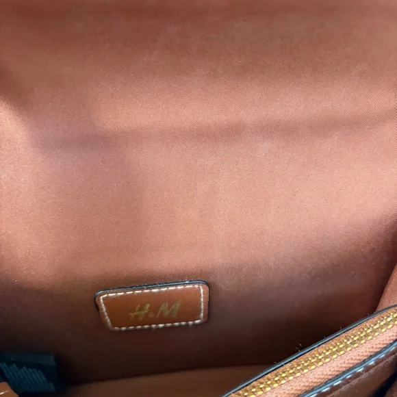 H&M Structured Tan Crossbody Bag with Gold Hardware - Picture 7 of 8